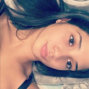 Meet your Posher, Cash